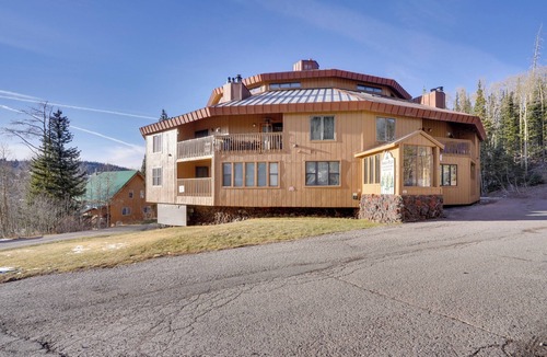 Brian Head Apartment | Brian Head Condo w/Balcony, Grill & Mountain View