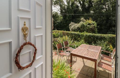 Milford Haven House | Briar Cottage