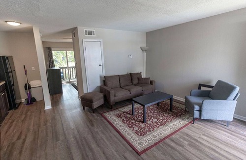 Columbia Apartment | Briarcrest Apartments, fully furnished with utilities in Central Columbia