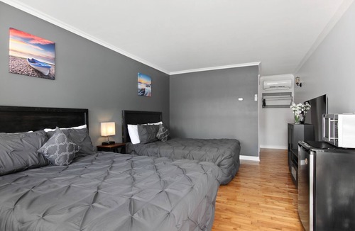 Alberton Hotel | Briarwood Coastal Cottages & Lodge