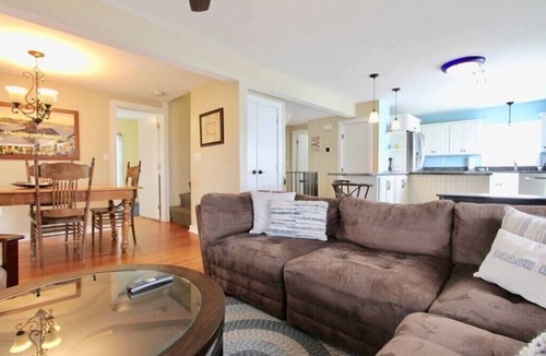 Newport House | Briarwood Multifamily