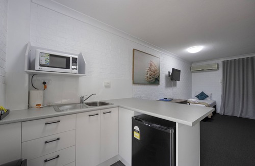 Bongaree Hotel | Bribie Waterways Motel