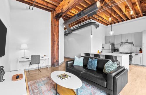 Downtown St. Louis Apartment | Brick & Bed Riverfront Lofts, G 201