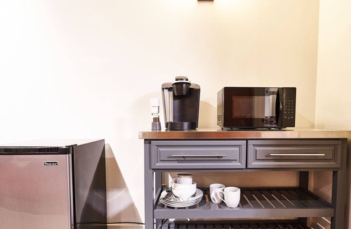 Southern Crossing Apartment | Brick Brownstone Living in the most desired neighborhood in Bend.