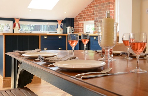 Kettlebaston Cottage | BRICK COTTAGE, KETTLEBASTON, pet friendly in Bildeston