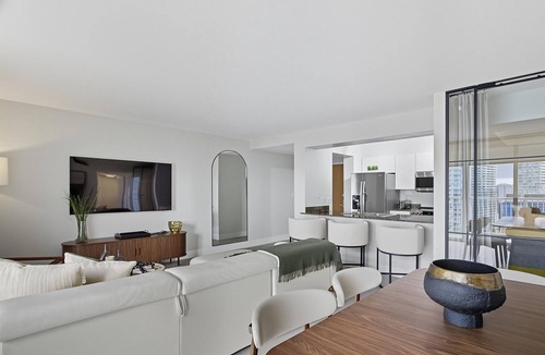 Brickell Apartment | Brickell Bayview Balcony Pool Free Parking