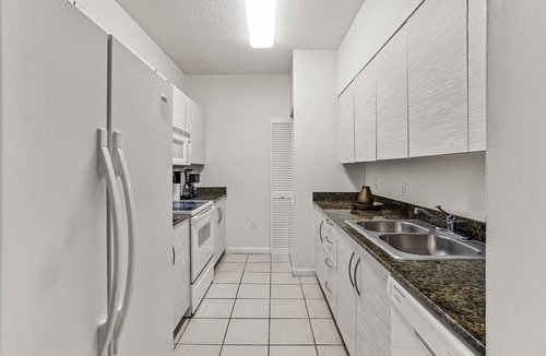 Brickell Condo | Brickell family 2/2 direct ocean view free parking