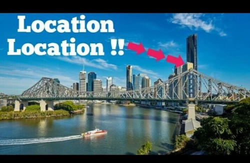 Brisbane Central Business District Apartment | Bridge and River Views