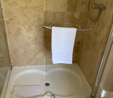 Oulton House | Bridge Farm Hotel