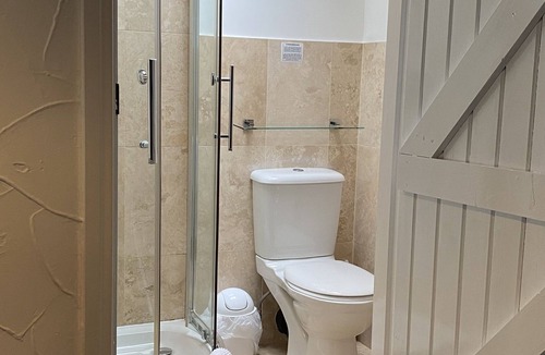 Oulton House | Bridge Farm Hotel