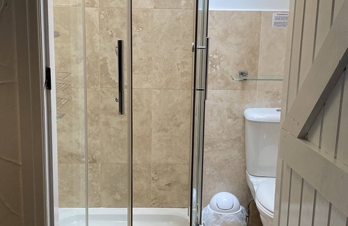 Oulton House | Bridge Farm Hotel