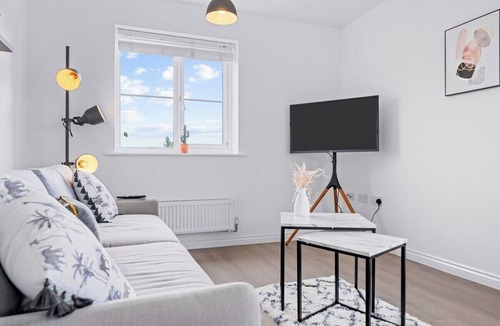 Newport Apartment | Bridge House by Tŷ SA