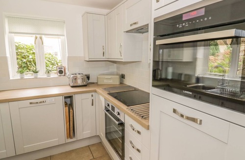 Cirencester Cottage | Bridge House