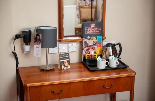 Port Sunlight Hotel | Bridge Inn by Greene King Inns