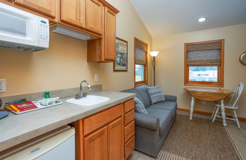 Michigan City Hotel | Bridge Inn