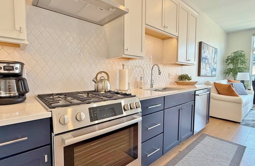 Dublin Condo | Bridge Park ~ Dublin 1BR/1BA Wonderfully Decorated