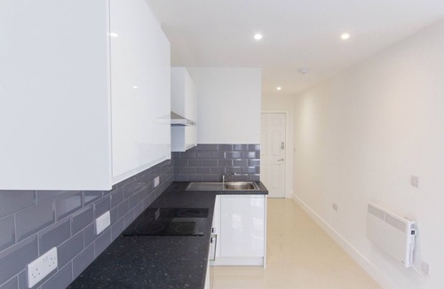 Southampton House | Bridge Road - Room 1