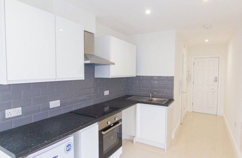 Southampton House | Bridge Road - Room 1