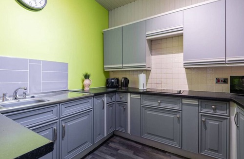 Glenisla Apartment | Bridge View Apartment