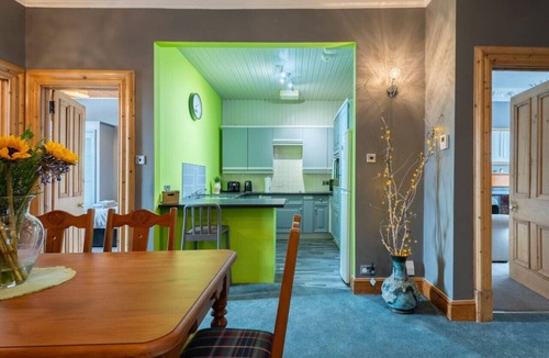 Glenisla Apartment | Bridge View Apartment