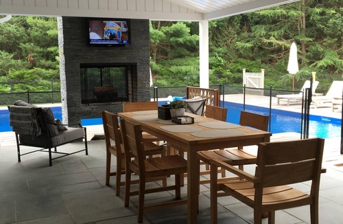Bridgehampton House | Bridgehampton outdoor tv&fireplc