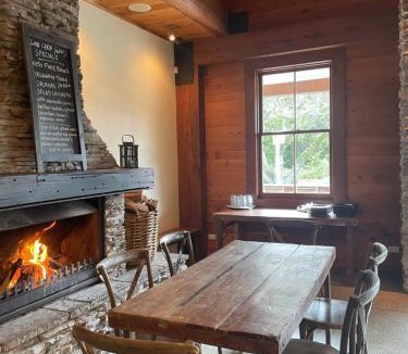 Warkworth Cabin | Bridgehouse Lodge