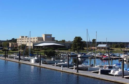 New Bern Hotel | BridgePointe Hotel & Marina