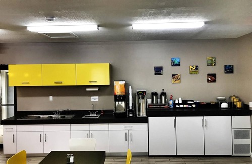 Council Bluffs Hotel | BridgePointe Inn & Suites