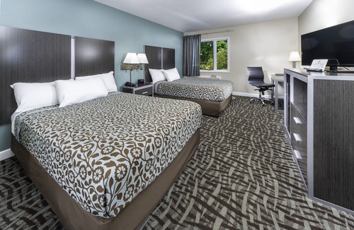 Council Bluffs Hotel | BridgePointe Inn & Suites