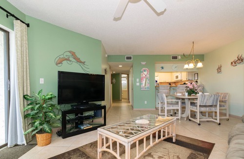 Bradenton Beach Condo | Bridgeport Condo 211 With Pool And Elevator