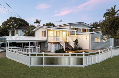 Margate Villa | Bridgeport pet-friendly Pool Getaway