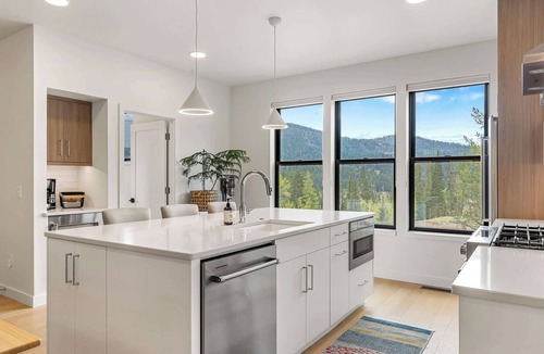 Bozeman Ski Chalet | Bridger Bowl - Crosscut Hideaway!