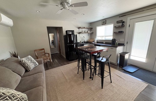 Belgrade Cabin | Bridger View Cottage - Stunning Mountain Views!