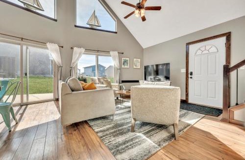 Arnolds Park Villa | Bridges Bay Vacation Cabin 126