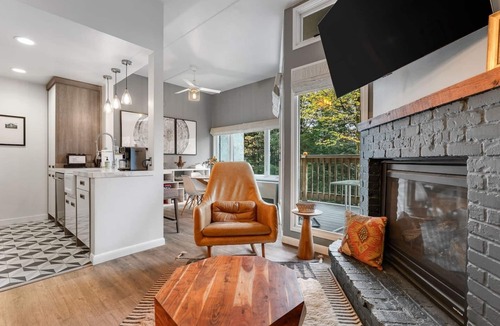 Warren House | Bridges Cozy Hideaway at Sugarbush