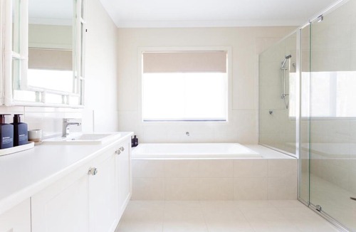 Bright Villa | Bridgewater