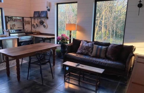 Pawhuska Cabin | Bridgewater Cabin New/in-town private stay!