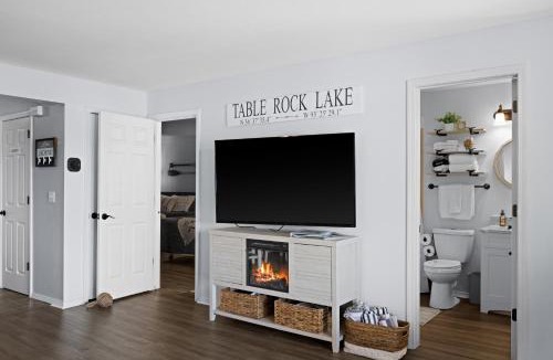Kimberling City Apartment | Bridgewater Retreat Near SDC - Step-Free Access!