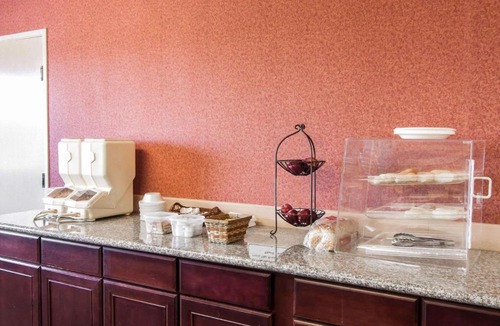 Sublimity Hotel | Bridgeway Inn & Suites