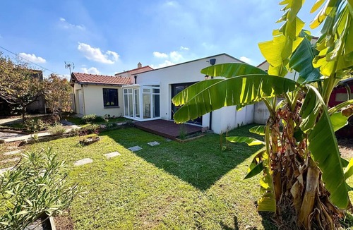 Saint-Sebastien-sur-Loire House | Bright house with garden