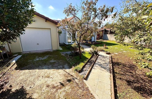 Saint-Sebastien-sur-Loire House | Bright house with garden