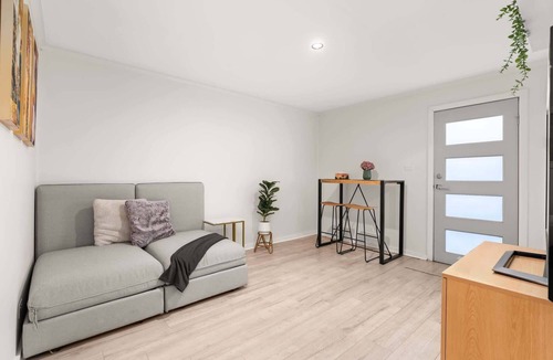 Bomaderry Apartment | Bright 1-Bed Apartment with Garden Views