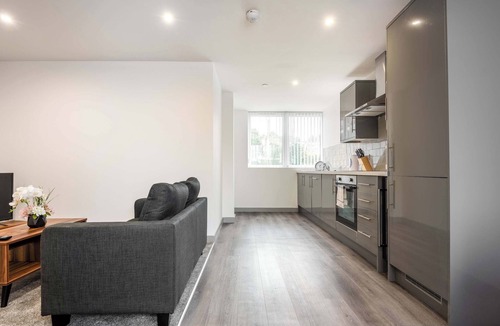 Yeadon Apartment | Bright 1 Bed Apartment in Yeadon