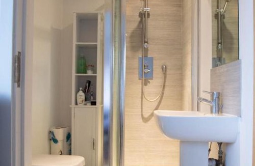 South Bermondsey Apartment | Bright 1 Bed Flat in Bermondsey