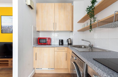 Spitalfields Apartment | Bright 1 Bed Flat on Vibrant Brick Lane