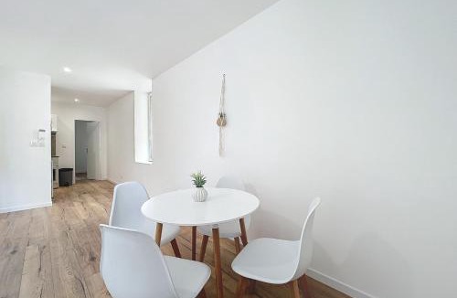 Cuxac-dʼAude Apartment | Bright 1-bedroom apartment