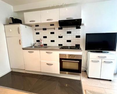 Hopital Saint-Louis Apartment | Bright 1 bedroom first floor near Republique Paris 10