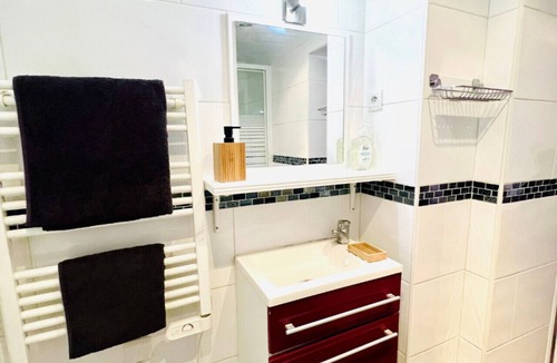 Hopital Saint-Louis Apartment | Bright 1 Bedroom near République Paris 10th
