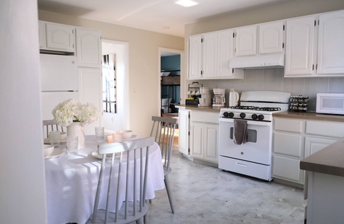 Boonton Apartment | Bright 10 Bed Stylish Cozy Home in NYC SuburbnID REQUIRED