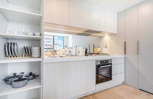 West Melbourne Apartment | Bright 1B West Melbourne apt w free parking #2